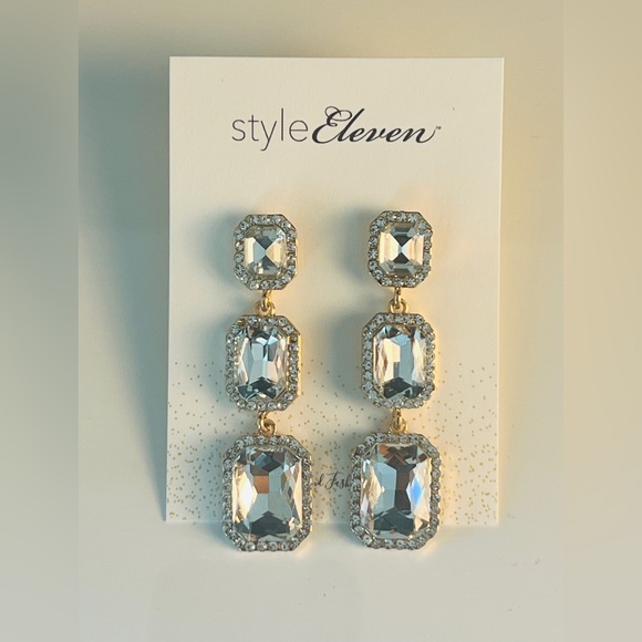 Crystal Windows - Picture 1 of 6